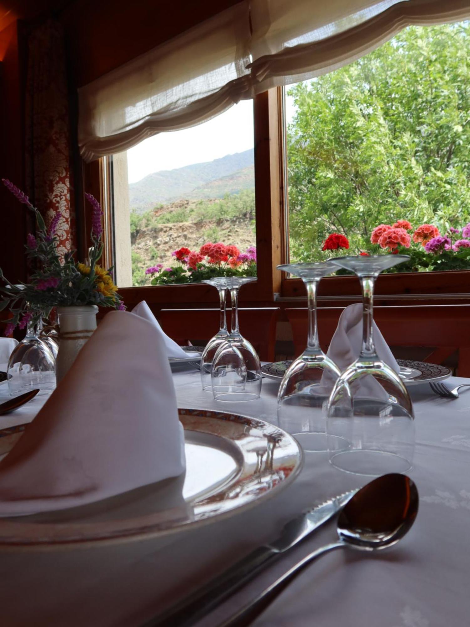 Hotel La Morera Valencia D'Aneu المظهر الخارجي الصورة