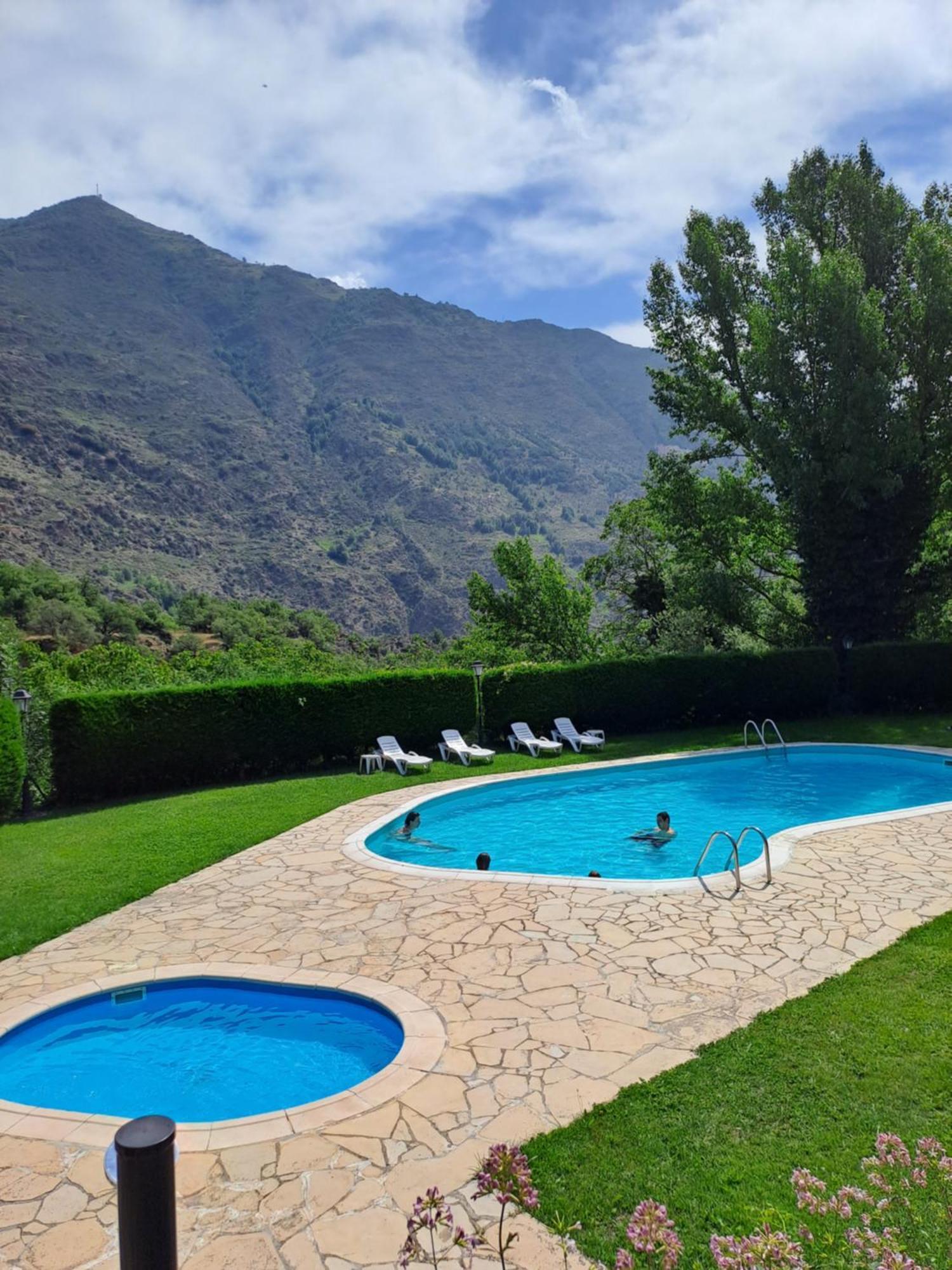 Hotel La Morera Valencia D'Aneu المظهر الخارجي الصورة