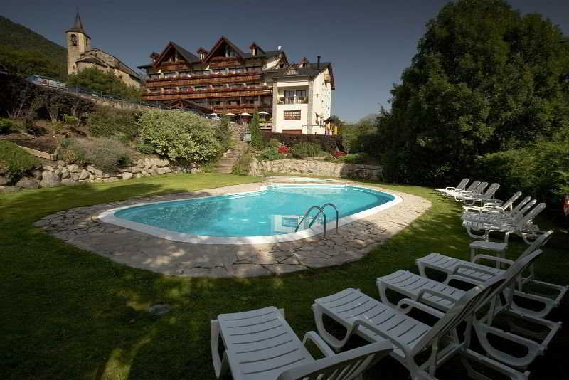 Hotel La Morera Valencia D'Aneu المظهر الخارجي الصورة