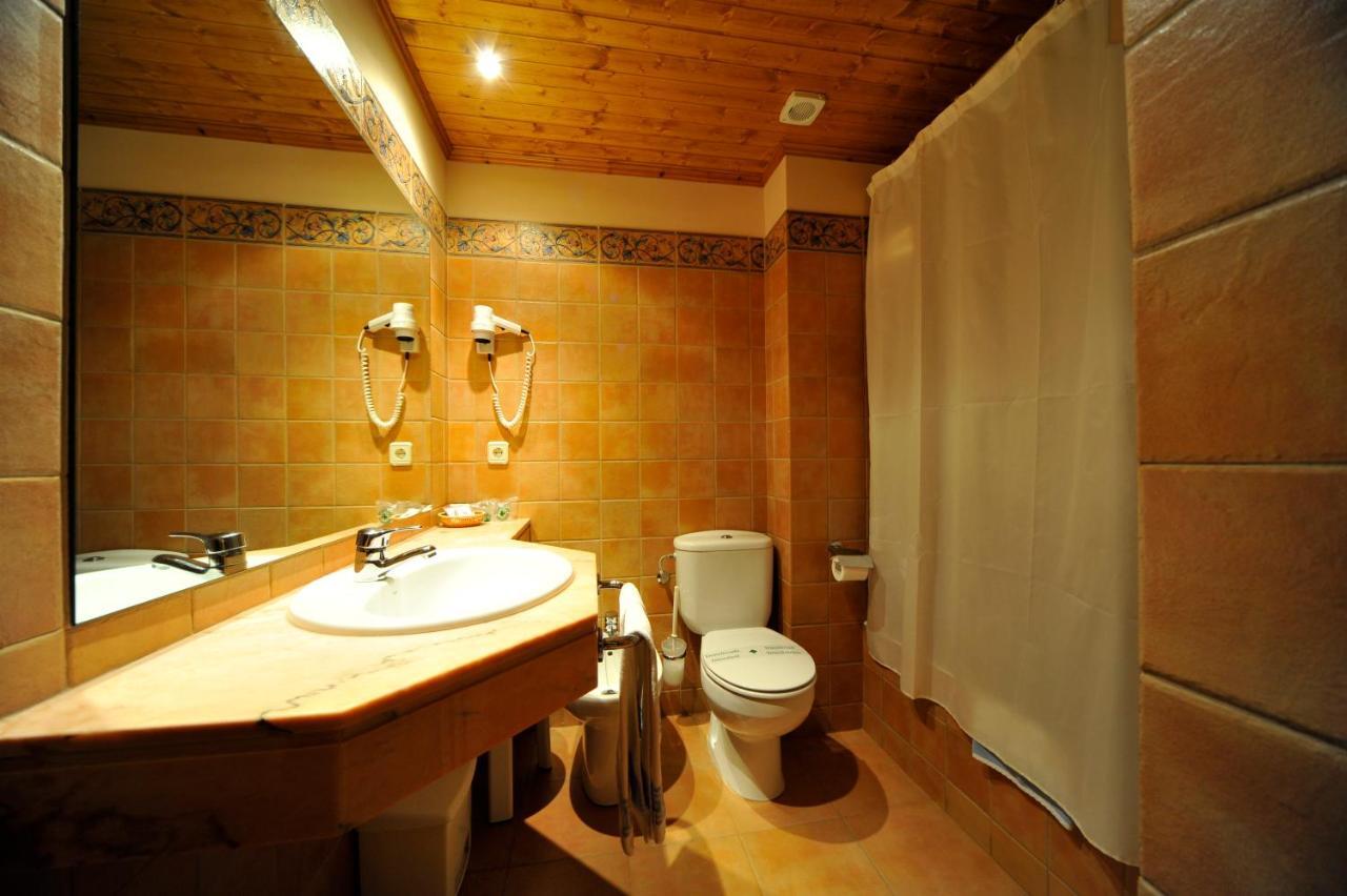 Hotel La Morera Valencia D'Aneu الغرفة الصورة
